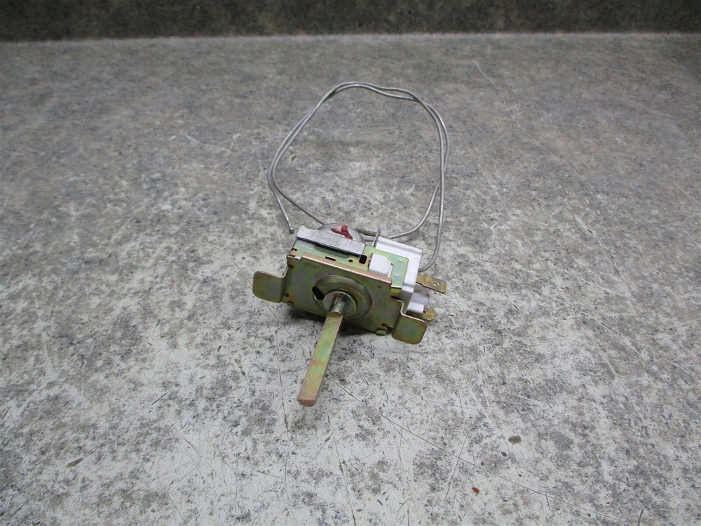 GE REFRIGERATOR THERMOSTAT PART # WR09X26874
