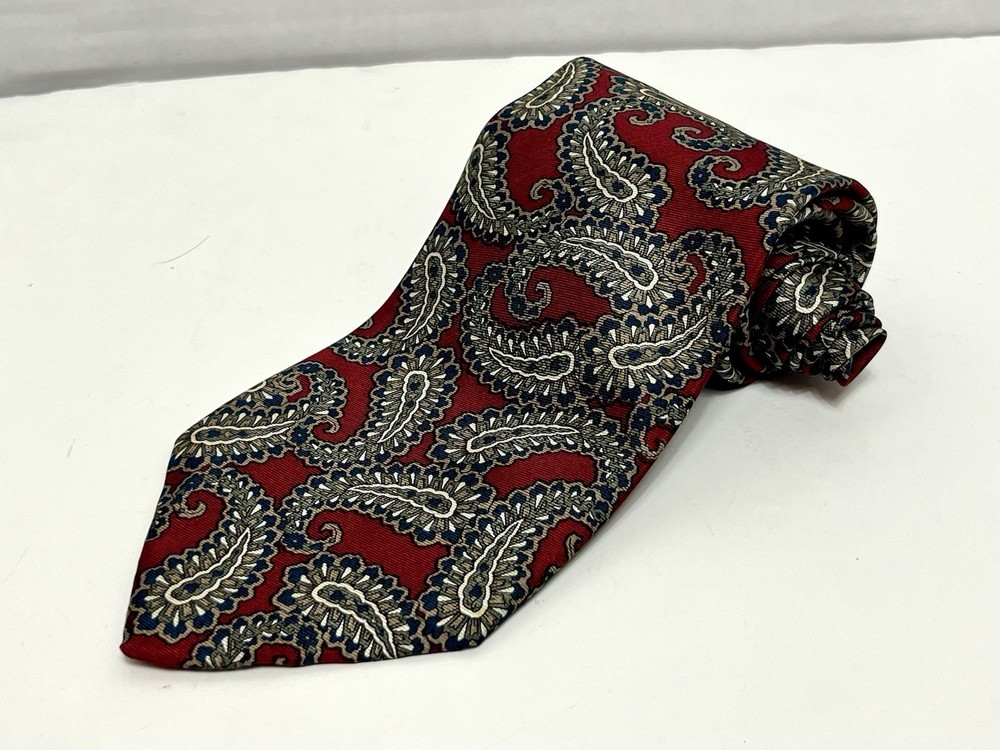 Vintage Boston Traders Men’s 100% Silk Necktie Paisley Red Gray Blue 57 X 3 3/4