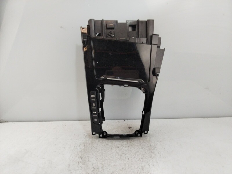 84631J7900 Center Console KIA XCEED ETECH PHEV 2020 1647177