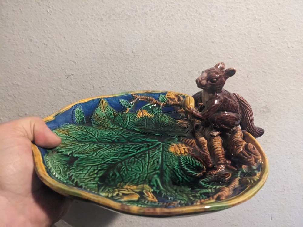 Antique Victorian George Jones Majolica Pottery Squirrel On A Chestnut Leaf Tray