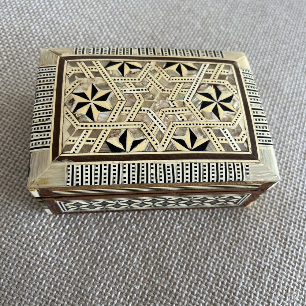 Vintage 1970s Egyptian Marquetry Mother of Pearl Inlay Red Lined Trinket Box