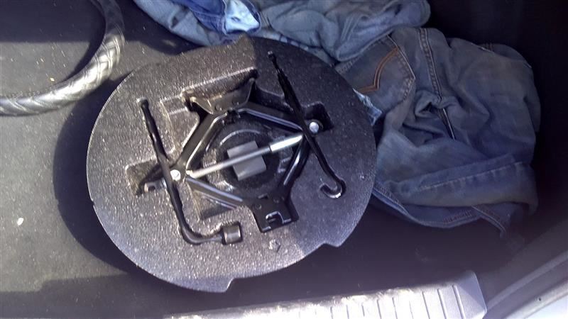 SONATA    2013 Jack 1039736421 NO FOAM TRAY NO SPARE TIRE