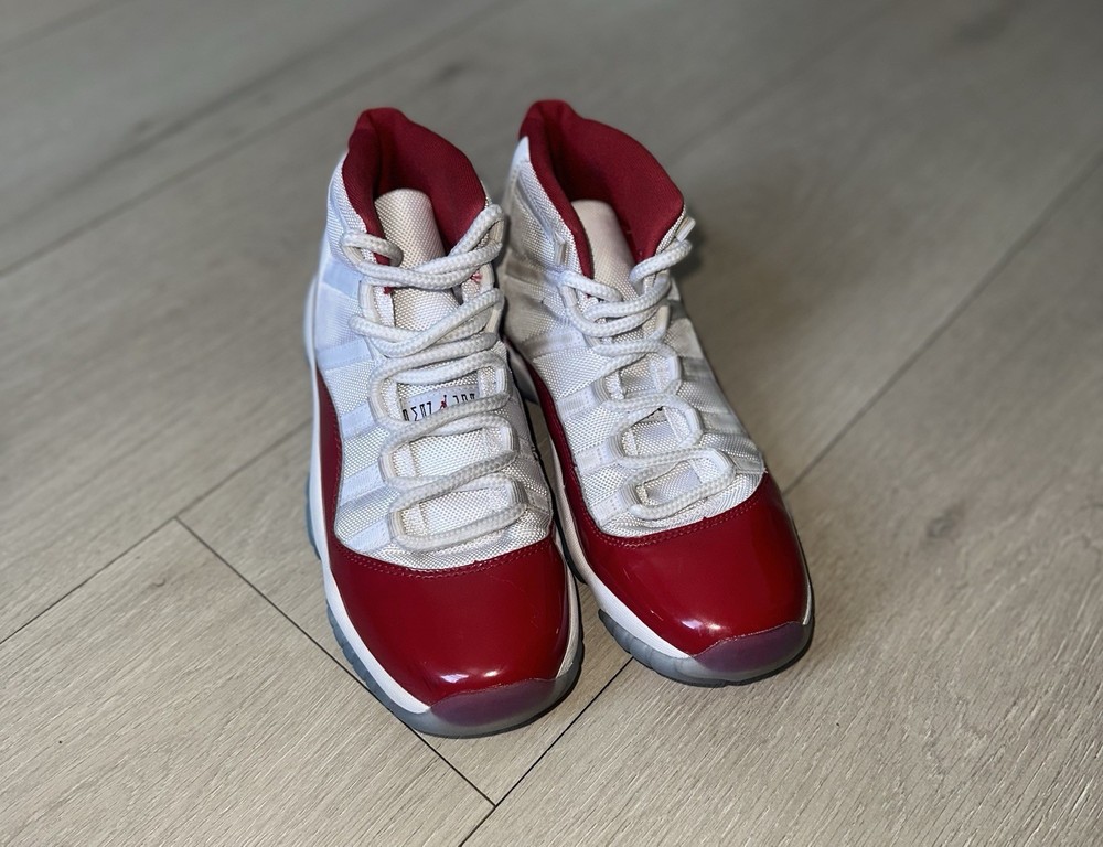 Air Jordan 11 Retro Cherry Shoes Youth 7Y Patent Leather 378038-116 OG