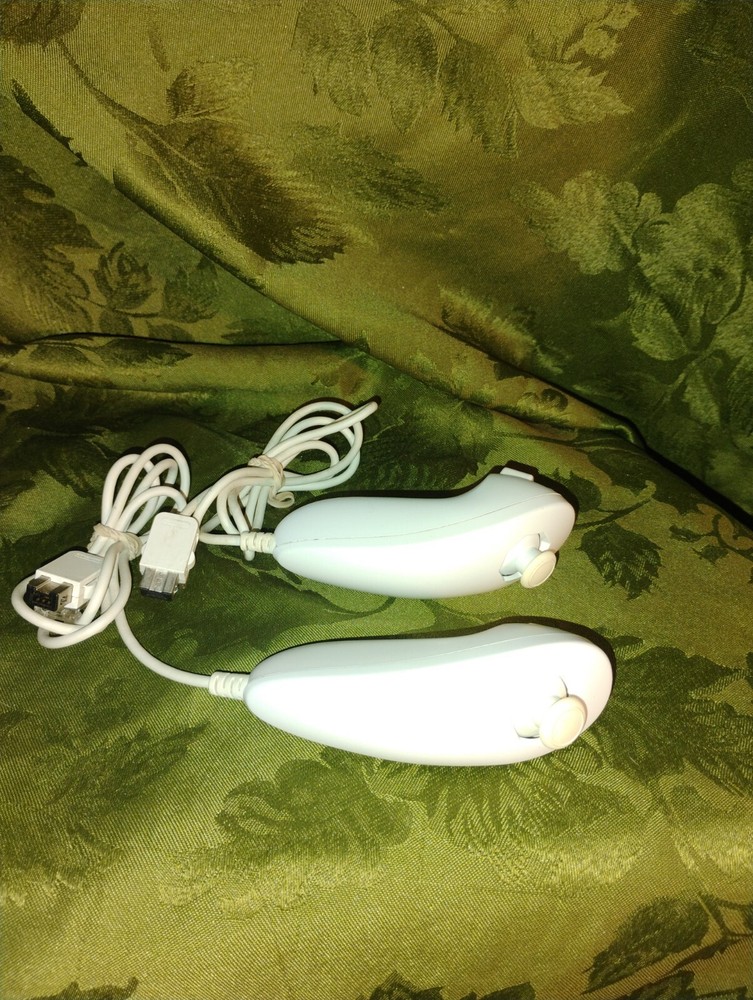 Lot Of 2 OEM Authentic Nitendo Wii Nunchuks Tested And Works Free Shipping