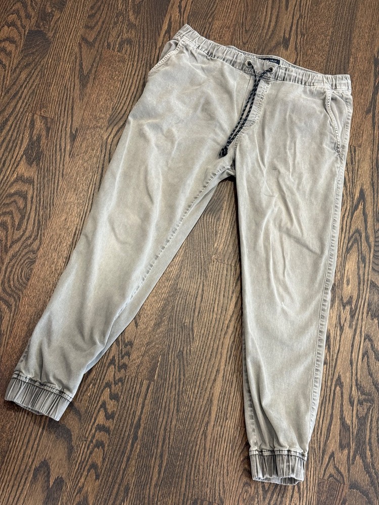 American Eagle Men's Extreme Flex Jogger Pants Gray Size M Stretch Elastic Waist