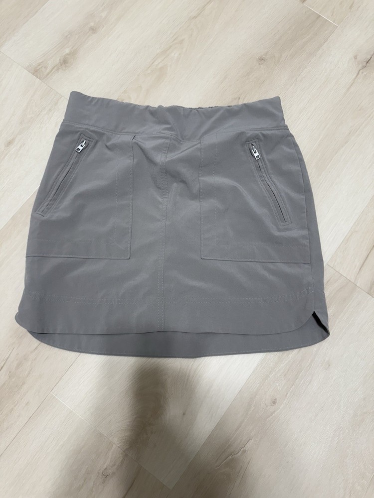 Athleta Chelsea Cargo Mid Rise Skirt Skort Tan Taupe Women’s Size 4