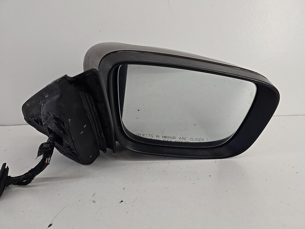2010-2013 Volvo XC60 Passenger Side Power Door Mirror 13-Wire