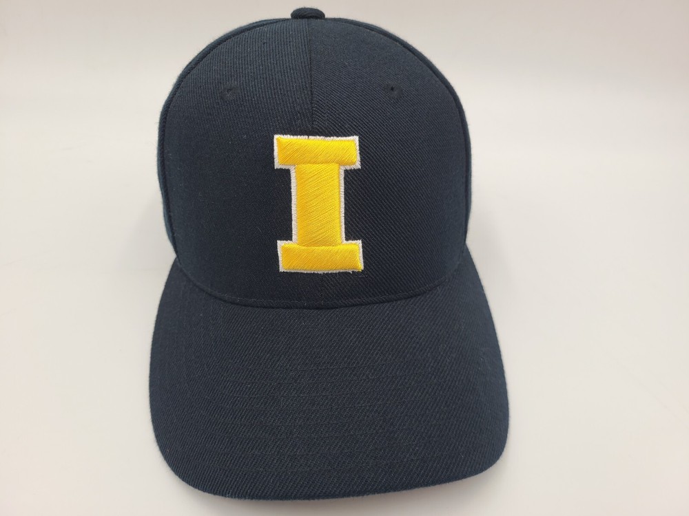 Vintage Iowa Hawkeyes American Needle Fitted 7 1/8 NCAA Cap