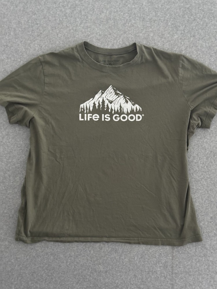 Life is Good Mountain Tree Graphic T-Shirt Olive Green Outdoors Men’s Size 2XL