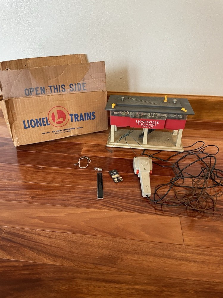 Lionel 465 Postwar Model Railway Sound Dispatching Station Untested