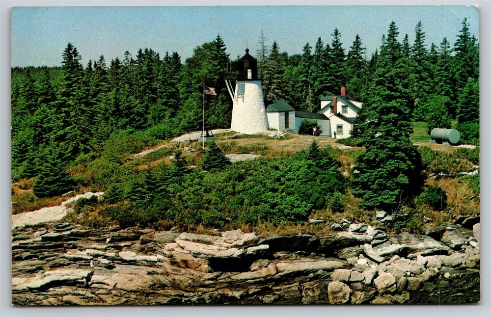 Maine Burnt Island Lighthouse Boothbay Harbor Postcard, C4