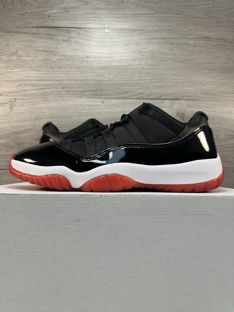 Air Jordan 11 Retro Low Bred 2025 - Size 9.5