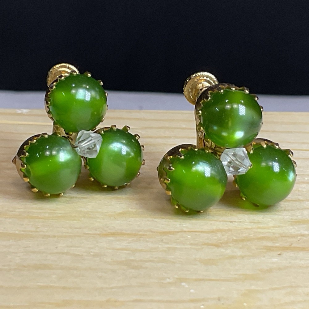 Vintage Signed HOBE Green Bead Cluster Screw Back Clip On Earrings Gold Tone