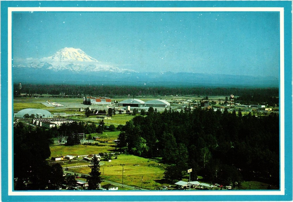 McChord Air Force Base WA Postcard - Mount Rainier View - Kina Italia