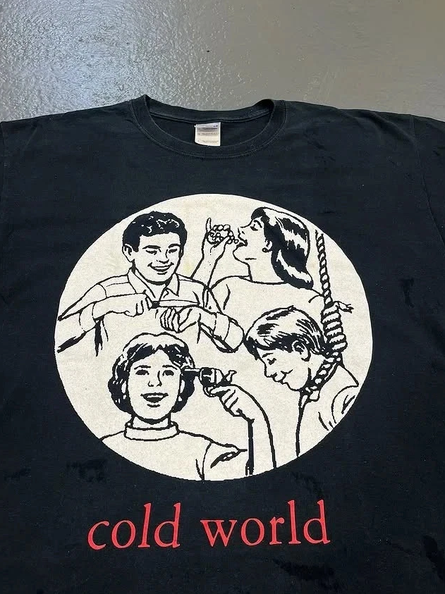 Vintage 2000S Cold World Family Band T-Shirt Size S-5Xl