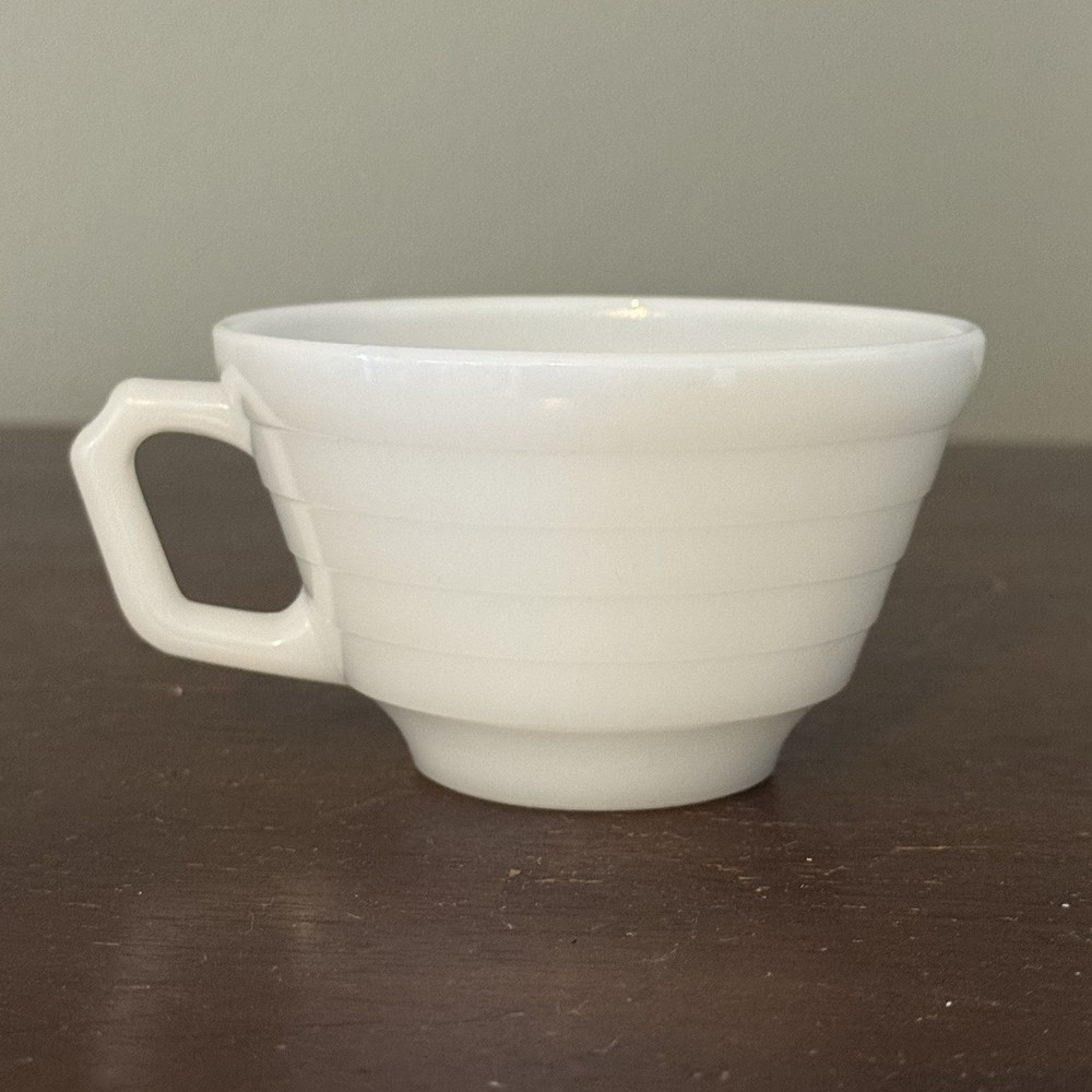 Vintage Hazel Atlas Platonite Moderntone White Milk Glass Tea Cup Beehive Mug