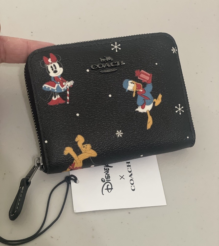 NWT Disney CN028 Limited Edition Coach Small Zip Around Wallet Holiday Print