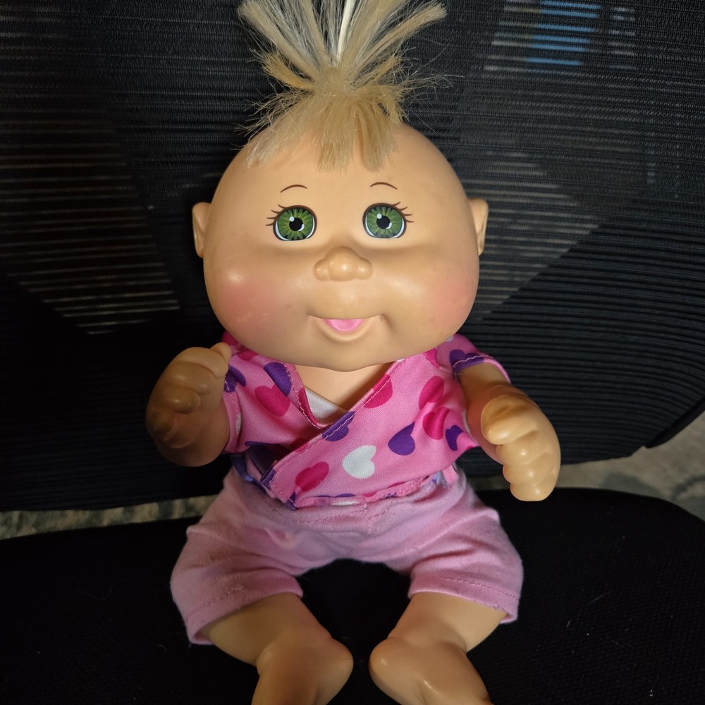 Cabbage Patch Drink & Wet Doll in Valentine Outfit with Green Eyes