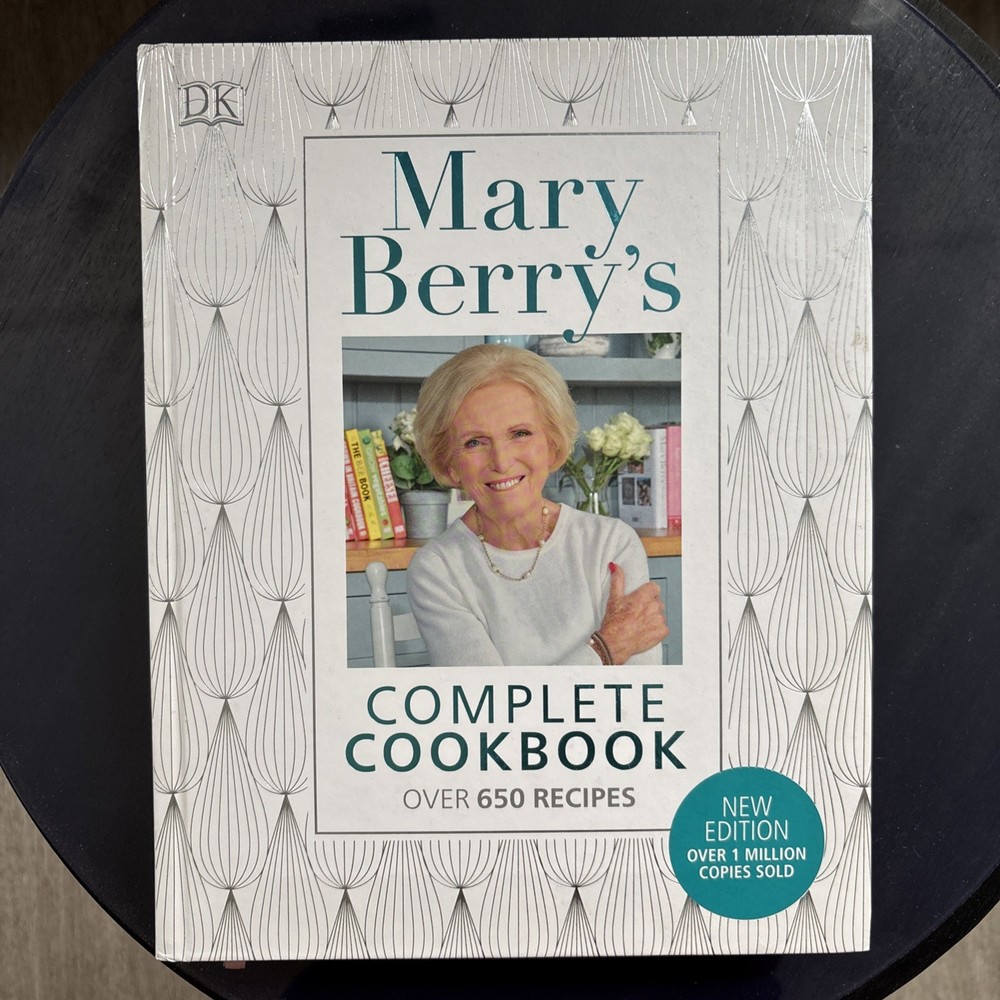Mary Berry's Complete Cookbook by Berry