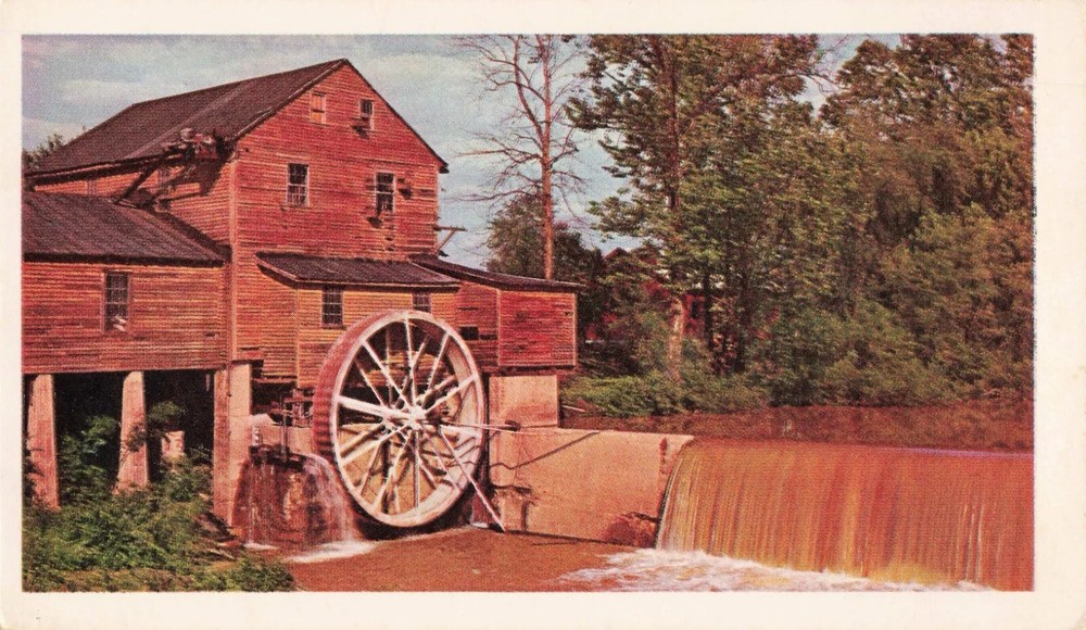 Old Mill - Pigeon Forge Tennessee TN - Postcard