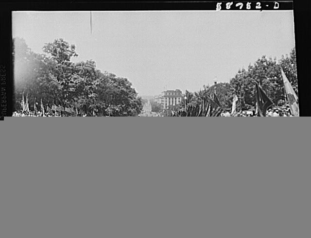 Photo:Washington DC 1910s Parade Crowd Flags White House View