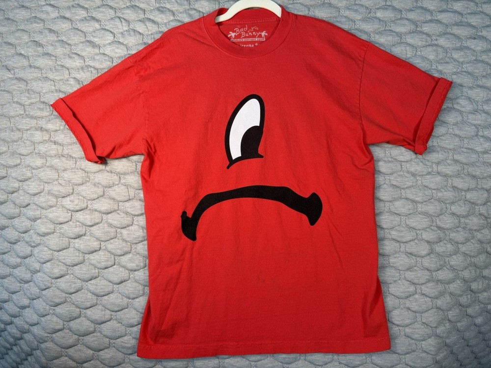 Bad Bunny World's Hottest Tour Un Verano Sin Ti Graphic Red T-Shirt Size M