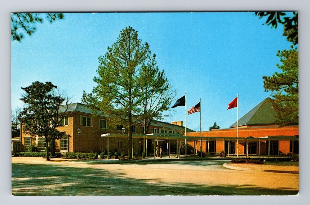 Williamsburg VA-Virginia, Williamsburg Lodge, Advertising, Vintage Postcard