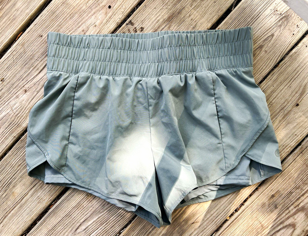 Avia Women’s Gray Solid Polyester/Spandex Athletic Shorts Elastic Waist M