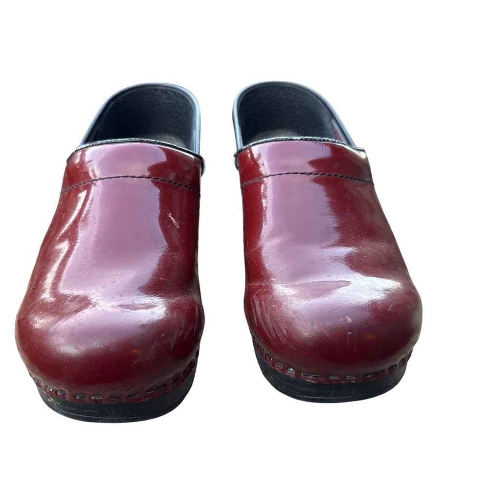 Dansko Shoes Womens 8.5-9 EU 39 Professional Clogs Red Patent Ruby Leather