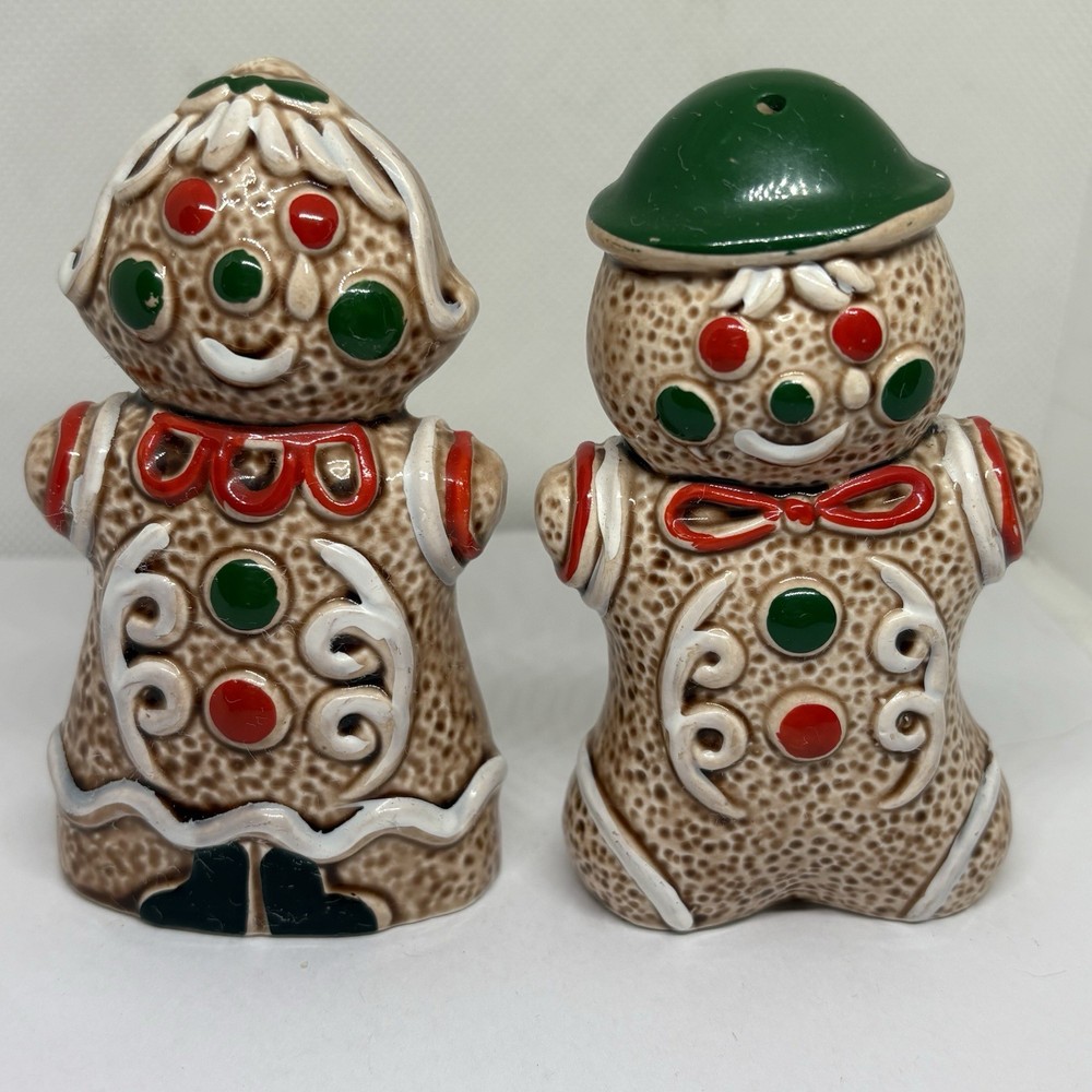 Gingerbread Man & Woman Christmas Ceramic Holiday Salt & Pepper Shakers Japan