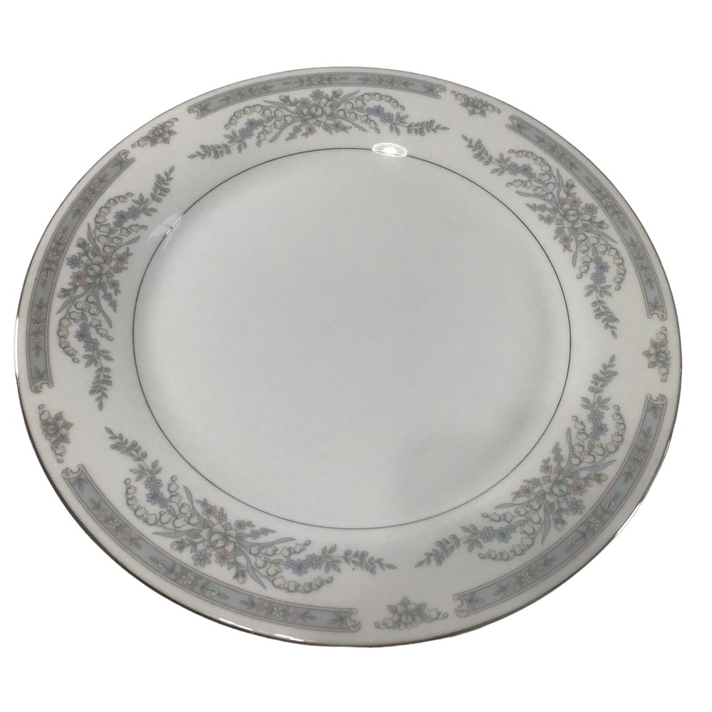 Vintage Crown Ming Jian Shiang Diana Fine China Dinner Plate 10.5