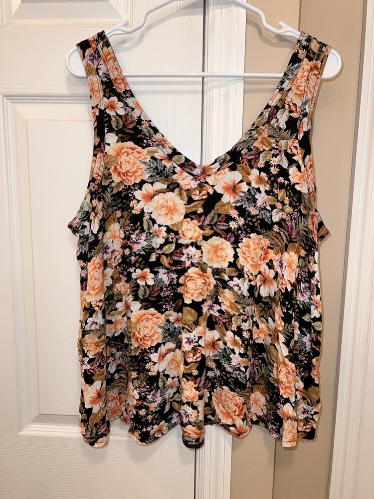 Torrid Tank Blouse Top Size 1 (14/16) Black Multi Floral Sleeveless V-neck EUC