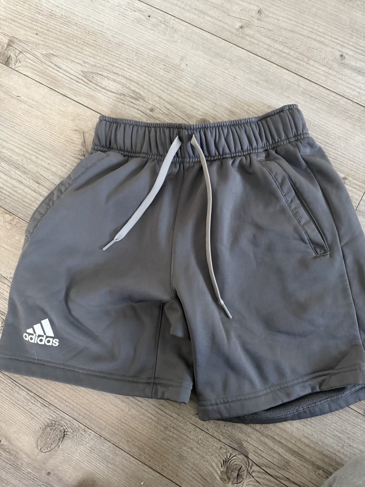 adidas Men's Athletic Shorts Gray Size S Drawstring Pockets Elastic Waist