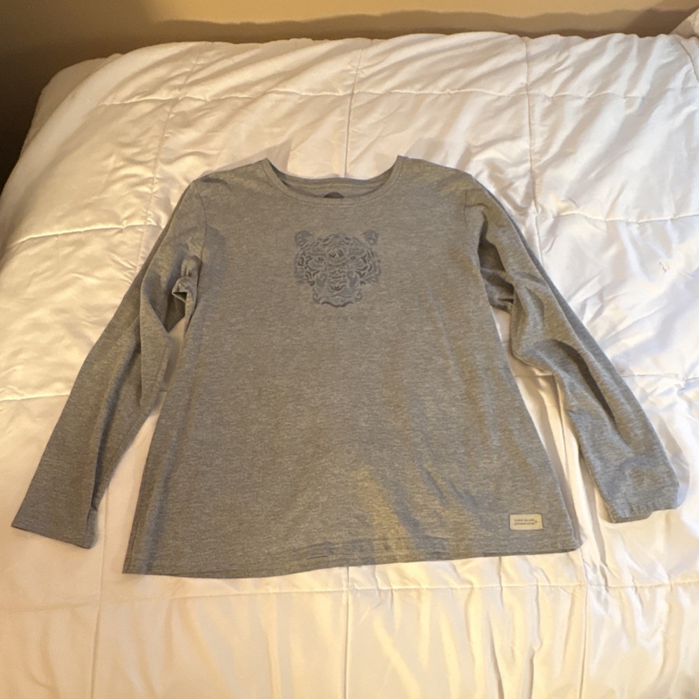 Life is Good Men's Gray Tiger Graphic Crusher Tee Crew Neck Long Sleeve XL