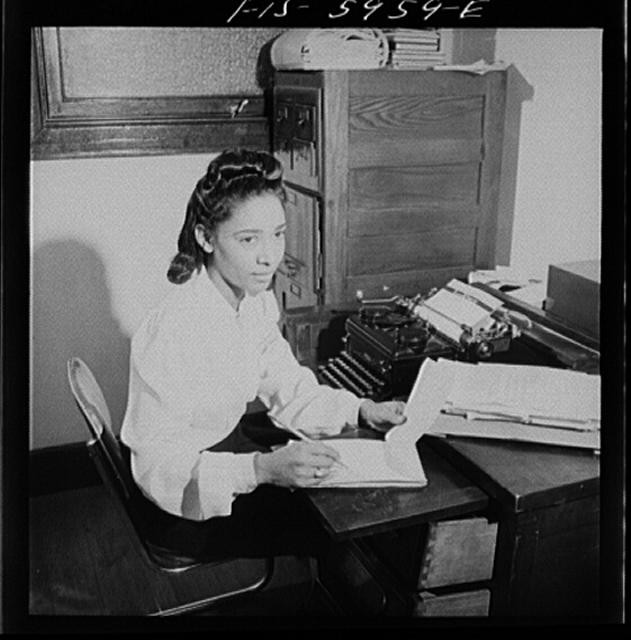 Photo:Woman at Desk Typewriter Office 1940s Education Workroom Photo