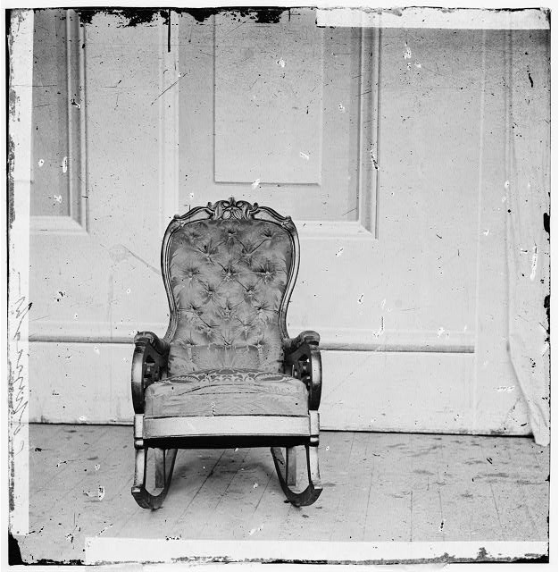 Photo:Washington DC 1865 Lincoln Assassination Chair Ford's Theatre