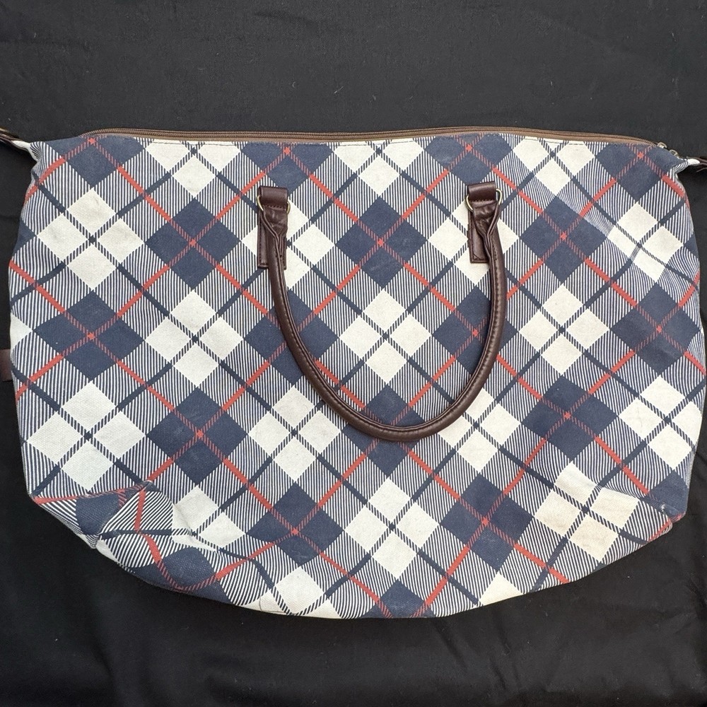 “Lulu Dharma Plaid Canvas Weekender Bag – Pristine Condition, No Flaws!”