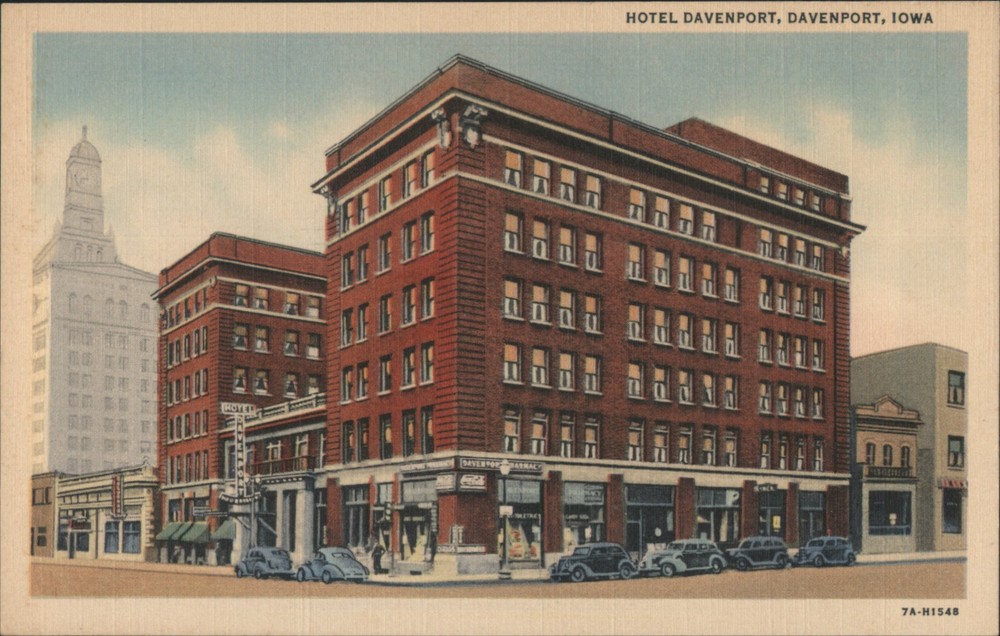 Davenport, Iowa IA Hotel Davenport Teich Original Vintage Postcard