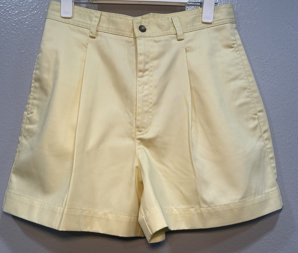 Vintage Liz Claiborne Shorts Womens Size 12 Pleated High Rise Cotton Lt. Yellow