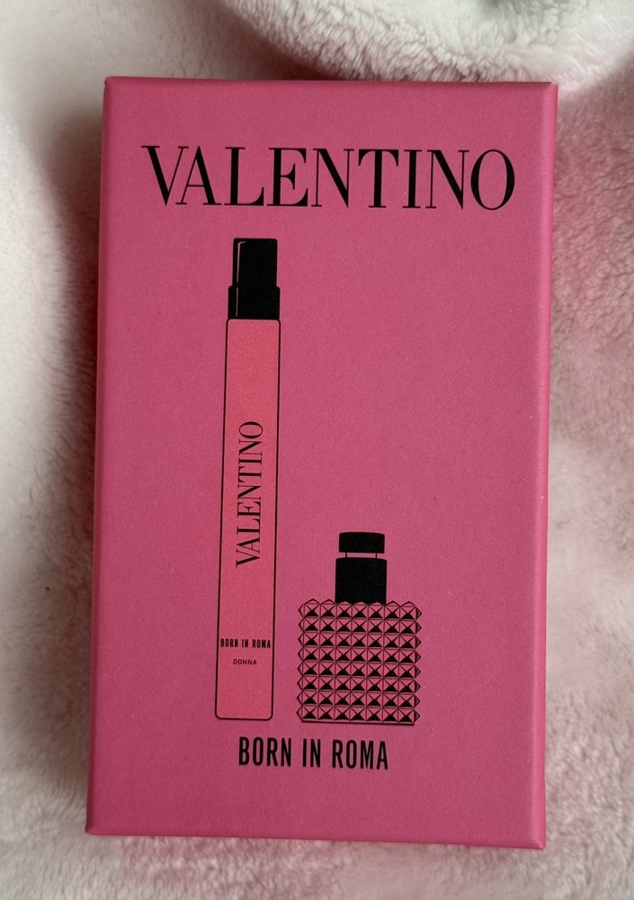 Valentino Donna Born in Roma Travel Spray+Miniature Eau De Parfum Perfume Set