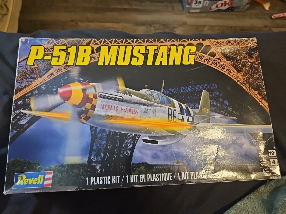 Revell P-51B Mustang 1:48 Plastic Airplane Kit 5535