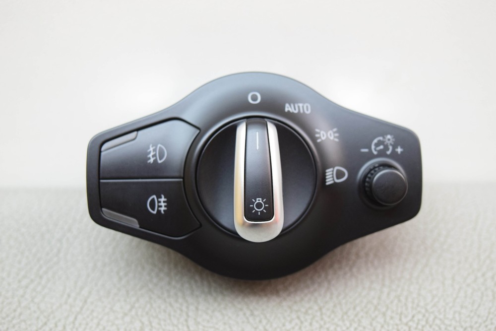 AUDI Q5 8R 8W2 8K2 8K5 8F7 8TA Headlight Switch OEM 8K0941531AS