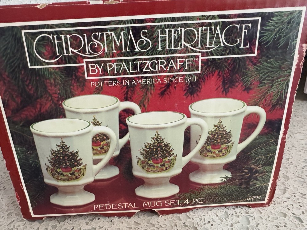 Pfaltzgraff Christmas Heritage Pedestal Mug Set 4-Piece 5 Inch Coffee Cups