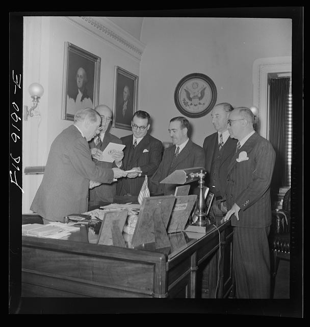 Photo:Washington DC 1930s Men Receiving Documents in Office Portraits