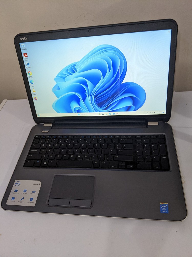 Dell inspiron 17R (5737)  17.3'' i5-4200U @ 1.6GHz-2.3GHz 16GB RAM 256GB SSD