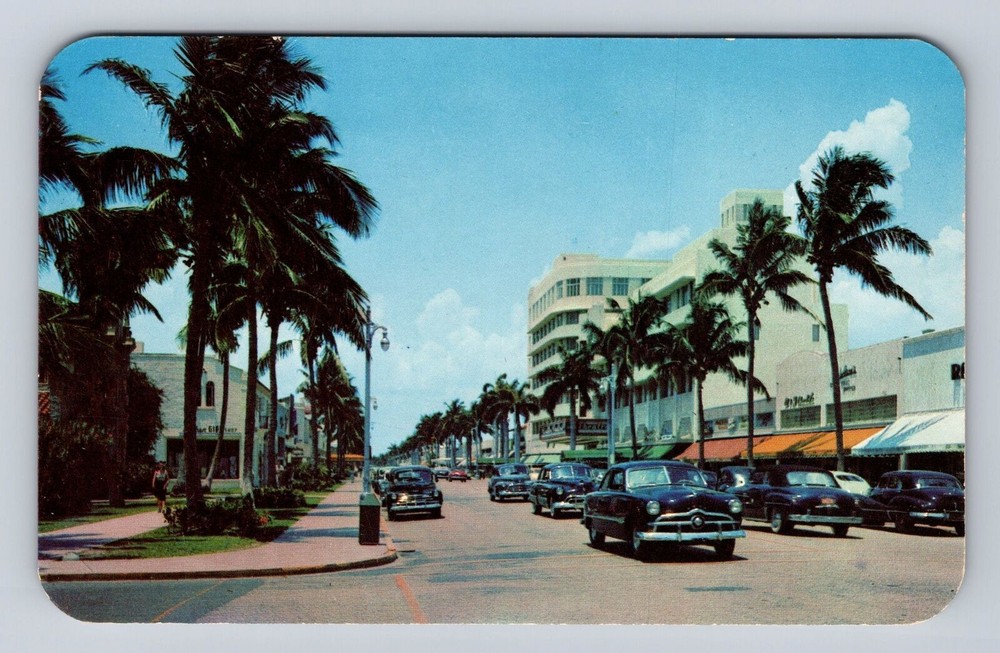 Miami Beach FL- Florida, Lincoln Road, Antique, Vintage Souvenir Postcard