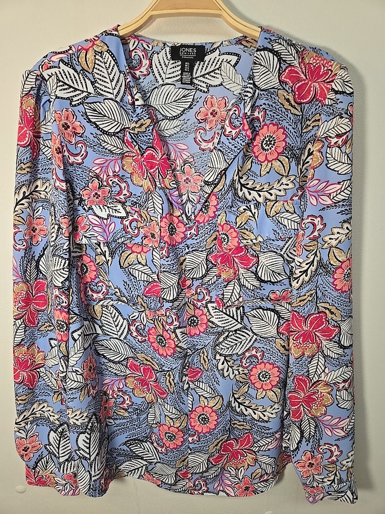 Jones New York Signature Pink Floral Chiffon Blouse Size L Long Sleeve Pockets