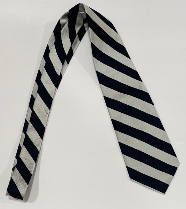 Vintage Ferrell Reed 100% Silk Hand Made White and Navy Blue Stripe Repp Tie EUC