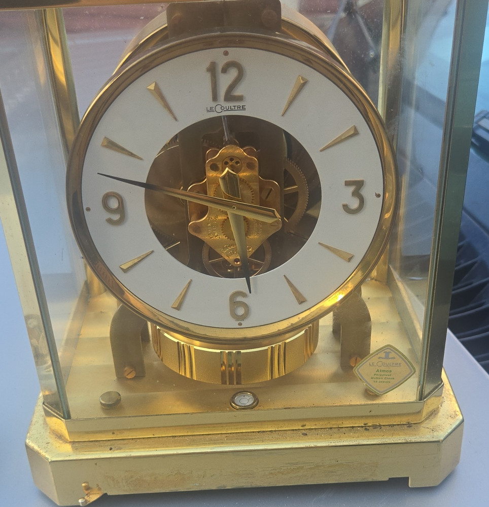 LeCoultre Atmos Desk Clock Mechanical Brass/Glass Analog Arabic Numerals Gold