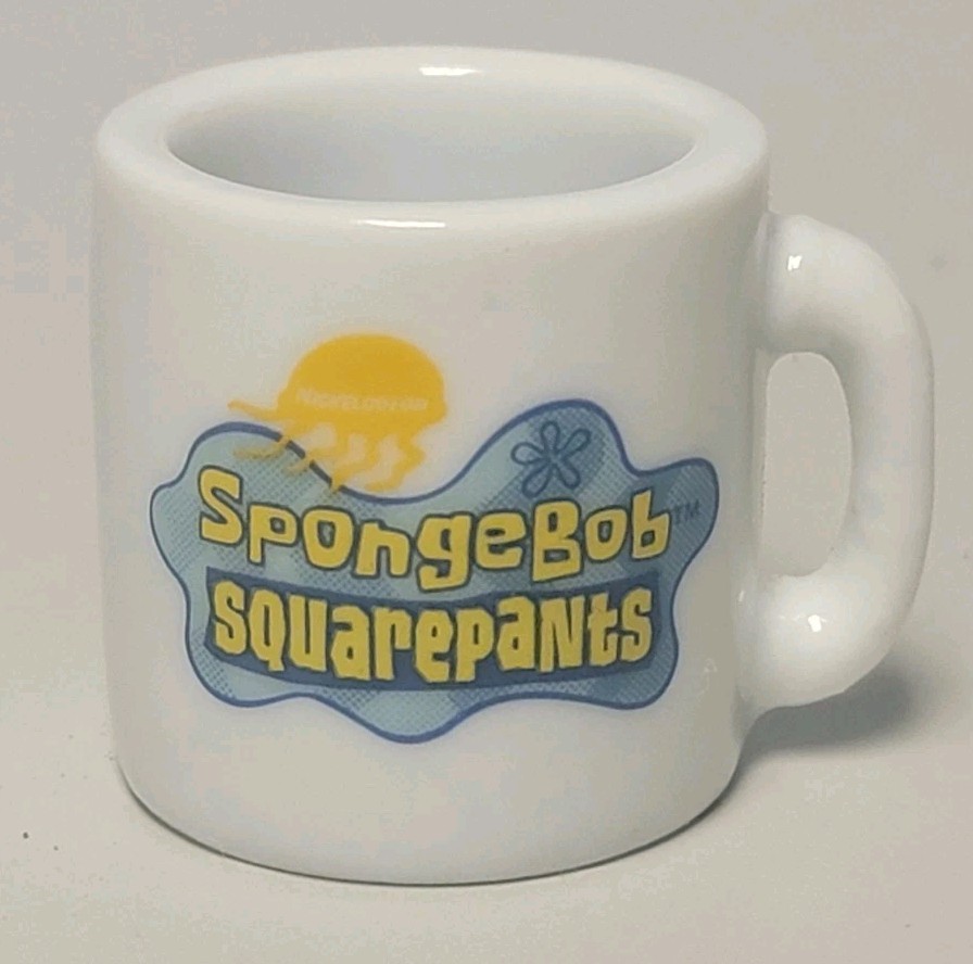 SpongeBob SquarePants Mini Mug 2002 Viacom Miniatures Ceramic Ornament